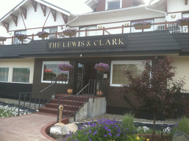 Three_Forks_MT_Lews_and_Clark_Motel